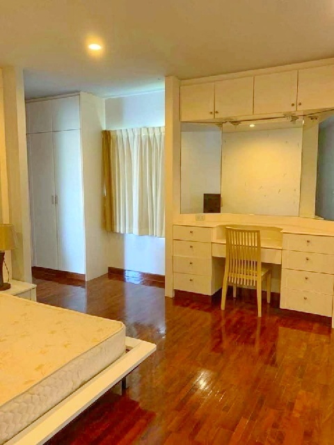 เพียวเพลส รามคำแหง 64 ม. เดอะพาซิโอ ทาวน์ 600 ม. MRT สัมมากร 700ม.ให้เช่าบ้าน  2ชั้น 102ตร.วา. 302ตร.ม. 3นอน 4น้ำ