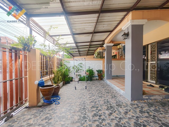 บ้านแฝด ซอย รัตนาธิเบศร์ 22 ติวานนท์ 25 ( แผ่นดินทอง )