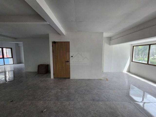 ให้เช่าพื้นที่อาคาร 125 ตรม. One Oasis ชั้น 2 ( อาคาร 4 ชั้น ) ถนนวิทยุ ใกล้ BTS เพลินจิต