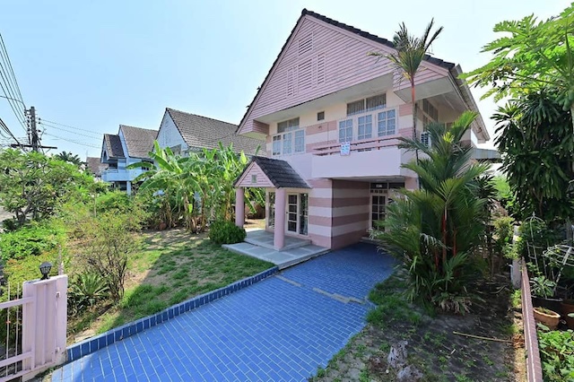 BH3668 ให้เช่า บ้านเดี่ยว หมู่บ้านโฮมเพลส รามคำแหง 140 บ้านสวยตกแต่งใหม่ ใกล้โรงเรียนนานาชาติ RIS และสนามบินสุวรรณภูมิ