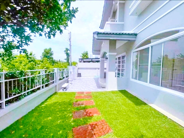 สุวินทวงศ์38 วัดลำผักชี ให้เช่าคฤหาสน์ฟลอร่าวิลล์ 2 ชั้น 65ตร.วา.ตลาดยิ่งเจริญทรัพย์ 1.9 กม.  255ตร.ม. 3นอน 3น้ำ