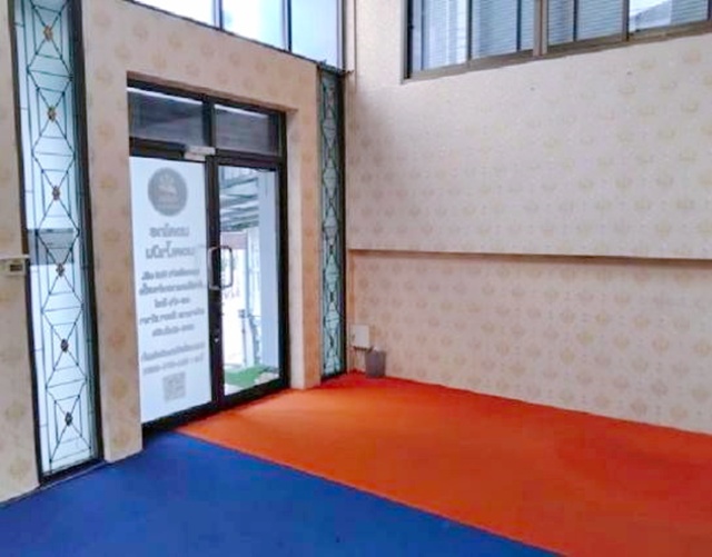 หลังมุม 46ตร.วา.MRT รามคำแหง 1.7 กม.เหม่งจ๋าย ให้เช่าอาคาร 4ชั้น ศรีวรา 556ตร.ม. ซ.ลาดพร้าว 92-96  รร. นานาชาติสิงคโปร์กรุงเทพ 400 ม.