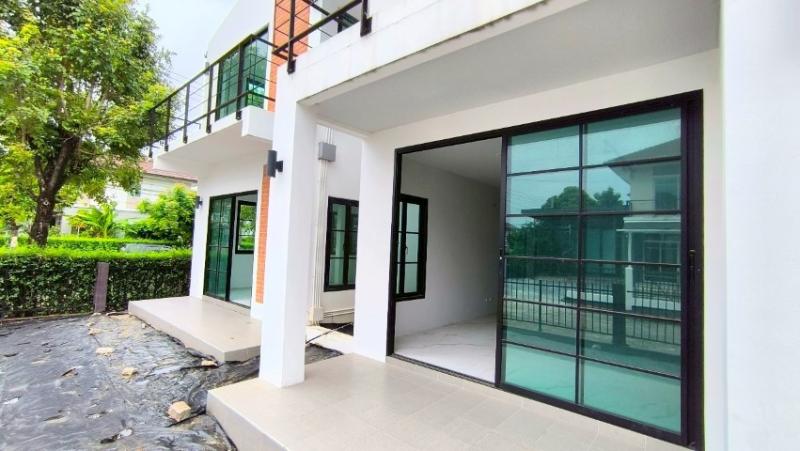 ด่วน  ซื้อบ้าน 1 หลัง แถมฟรีอีก 1 หลัง The Plant Lite เดอะแพลนท์ ไลท์ ติวานนท์-รังสิต บางกระดี ปทุมธานี บ้านแปลงมุม รีโนเวทใหม่ทั้งหลัง