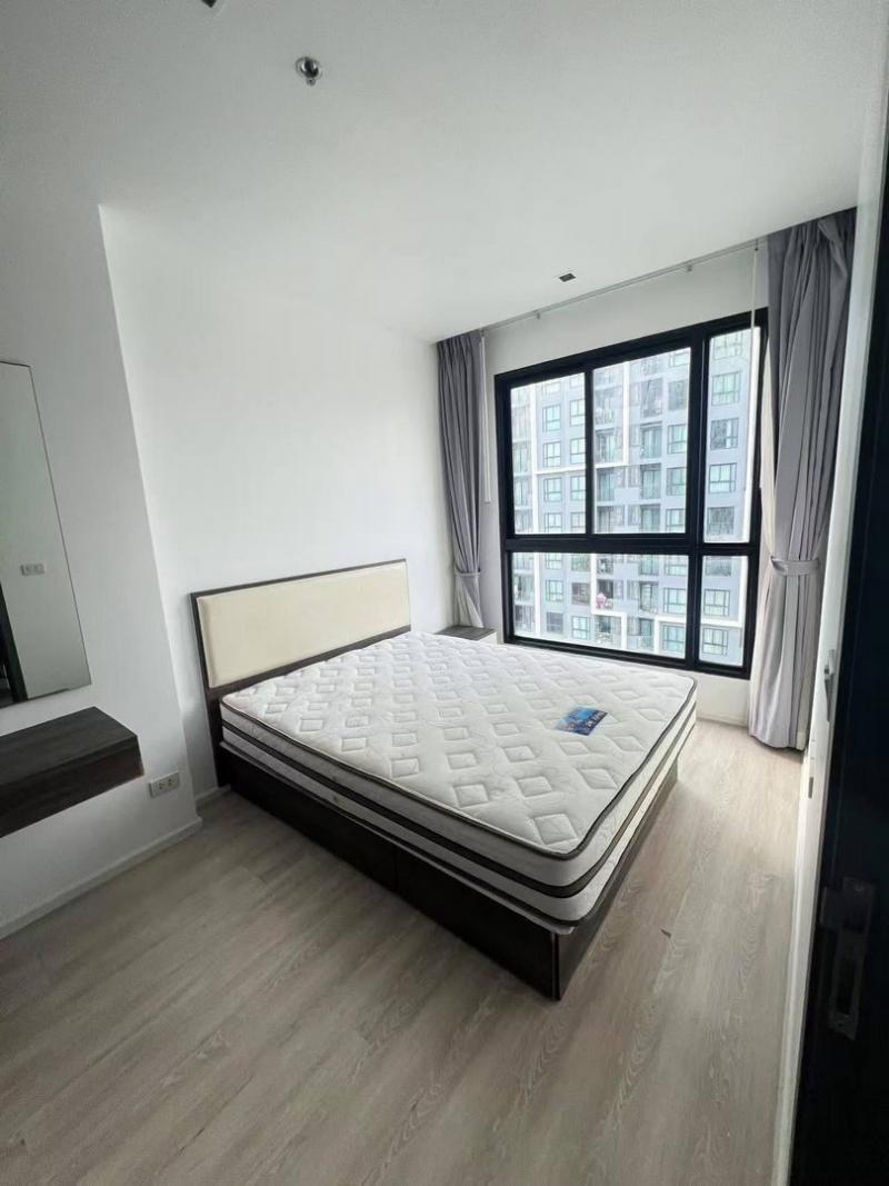 ให้เช่าคอนโด ควินซ์ รัชดา17  พื้นที่35ตร.ม. วิวสระว่ายน้ำ ชั้น21ติดถนนรัชดาภิเษก