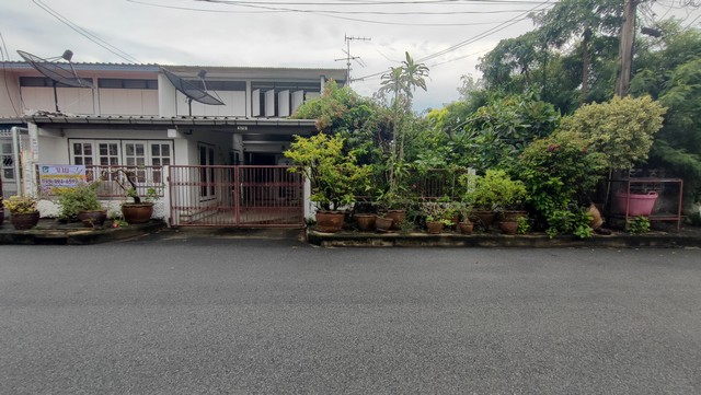 ขายบ้านเดี่ยวการเคหะคลองจั่น บ้านเดี่ยวนวมินทร์ บ้านเดี่ยวบางกะปิ ใกล้เดอะมอลล์บางกะปิ รถไฟฟ้าสีเหลือง