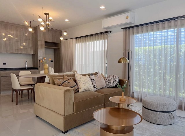 เช่าบ้านเดี่ยวหลังมุม Burasiri Krungthep Kreetha ขนาด 68.5 ตร.วา เฟอร์ครบ ใกล้โรงเรียนนานาชาติ Brighton College