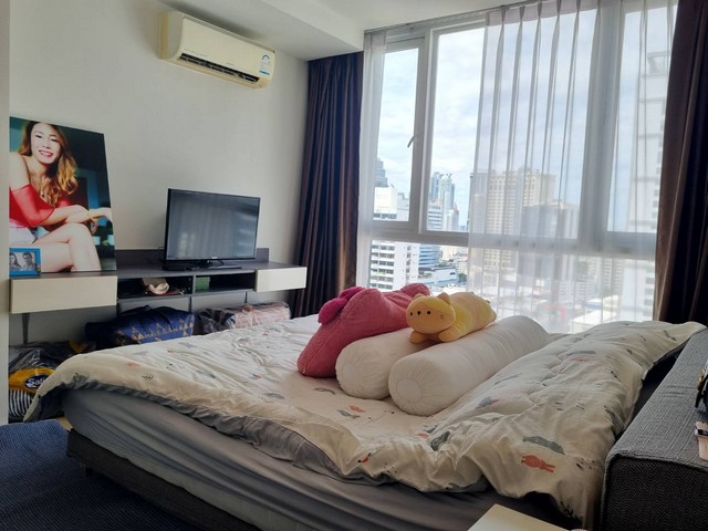 ขายคอนโดใจกลางอโศก-นานา 15 Sukhumvit Residences  ใกล้ BTS นานา / MRT สุขุมวิท เพียงไม่กี่ก้าว!