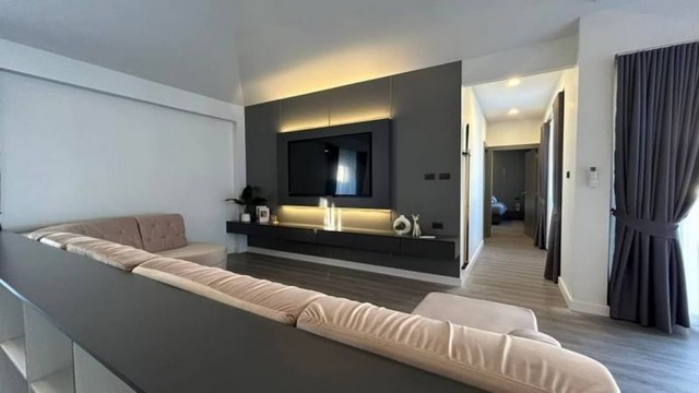 ขายบ้านสวยพัทยา สไตล์โมเดิร์น พร้อมเฟอร์นิเจอร์หรู และเครื่องใช้ไฟฟ้า FP-H956