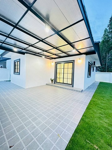 บ้านเดี่ยวสร้างใหม่  หลังใหญ่, หัวมุม, มีพื้นที่เหลือเยอะมาก สามารถทำสระได้