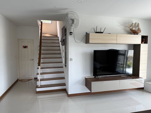 BH3670 ปล่อยเช่าด่วน บ้านเดี่ยว 2 ชั้น โกลเด้นวิลเลจ บางนา-กิ่งแก้ว | ให้เช่าและขาย