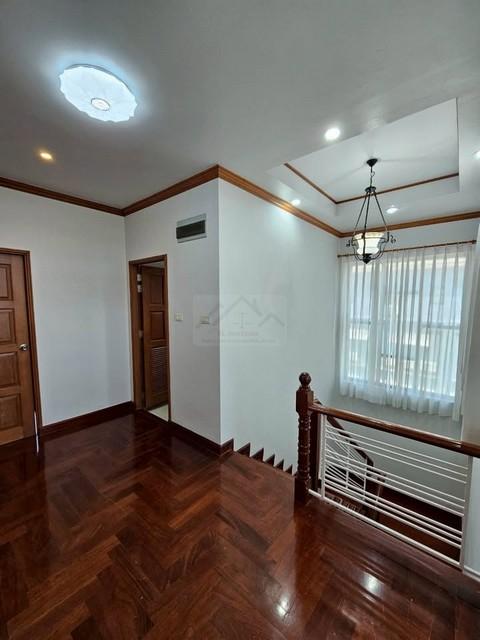 ให้เช่าบ้านเดี่ยว 3 ชั้น 111 ตรว. 7 ห้องนอน ซ.ลาดพร้าว 93 ใกล้ MRT มหาดไทย ( จดทะเบียนได้ )