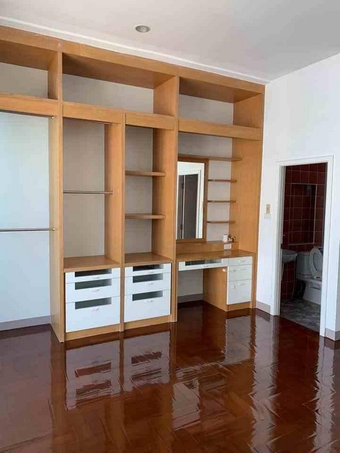 P957 ให้เช่าทาวน์โฮม บ้านกลางเมืองพระราม9-ศรีนครินทร์ BAAN KLANG MUANG RAMA 9 ก่อนถึงซอยกรุงเทพกรีฑา8