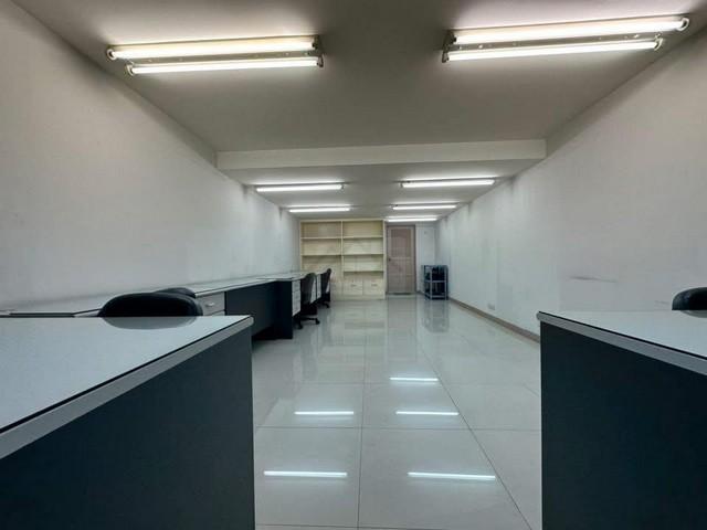 P956 ให้เช่า อาคาร 2 ชั้น ถนนพระราม 4 ซอยภูมิจิตร ใกล้ BTS พระโขนง พื้นที่ใช้สอย 175 ตรม. เหมาะทำออฟฟิศ 