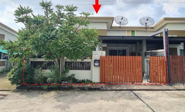 ขายทาวน์เฮ้าส์หมู่บ้านณฐาวดีโบวีน่า ทาวน์ ถนนนิคมอุตสาหกรรมอีสเทิร์นซีบอร์ด ตำบลบ่อวิน อำเภอศรีราชา จังหวัดชลบุรี