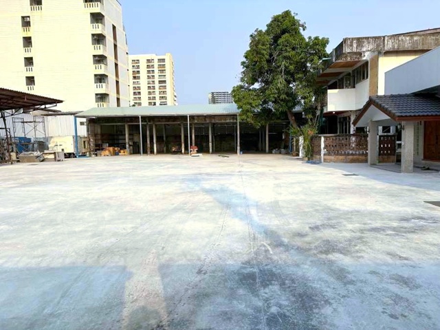 ถูกที่สุด MRT กระทรวงสาธารณสุข 500ม. ให้เช่าที่ดิน พร้อมอาคาร 1 ชั้น 1,025 ตร.ม. นนทบุรี MRT ศูนย์ราชการ นนทบุรี 600ม. 