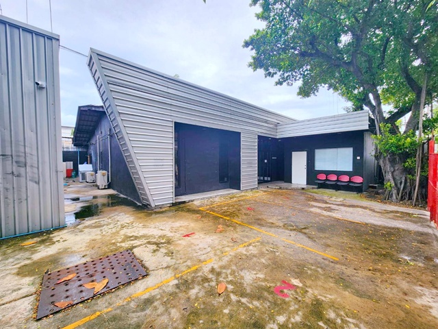 BTSบางจาก 405ม. 5นอน สรรพาวุธ ถ.สุขุมวิท60-64 ให้เช่าบ้าน 1ชั้น 305ตร.ม. 80ตร.วา.รร.นานาชาติเวลส์ อ่อนนุช 1.3กม  4น้ำ เทอร์มินอล21 3.9กม.