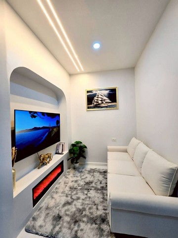 ขายห้องซีรีโน่คอนโด ชั้น7 ห้อง30ม. 1.45ลบ. ฟรีโอน รีโนเวทพร้อมเฟอร์  ตรงข้ามเซ็นทรัลแอร์พอร์ต ซอยชมจันทร์ ต.ป่าแดด อ.เมือง เชียงใหม่