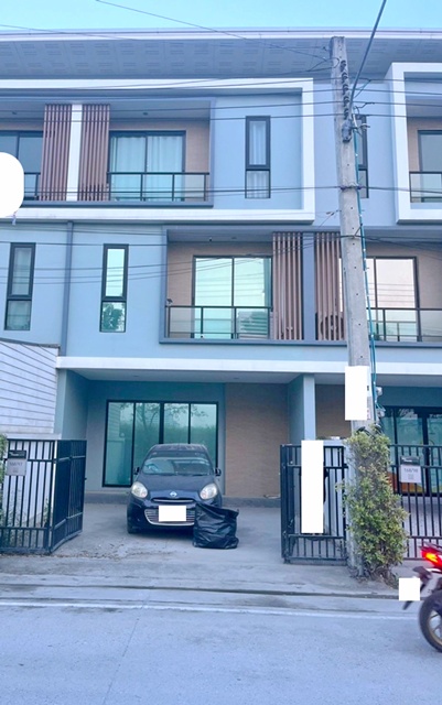 บางแก้ว วัดคลองปลัดเปรียง 200ม. MRT ศรีลาซาล 1.3 กม. บางนา กม.5 ให้เช่าทาวน์โฮม 3 ชั้น  24 ตร.วา. 284ตร.ม. ทำเลดี ติดถนนใหญ่