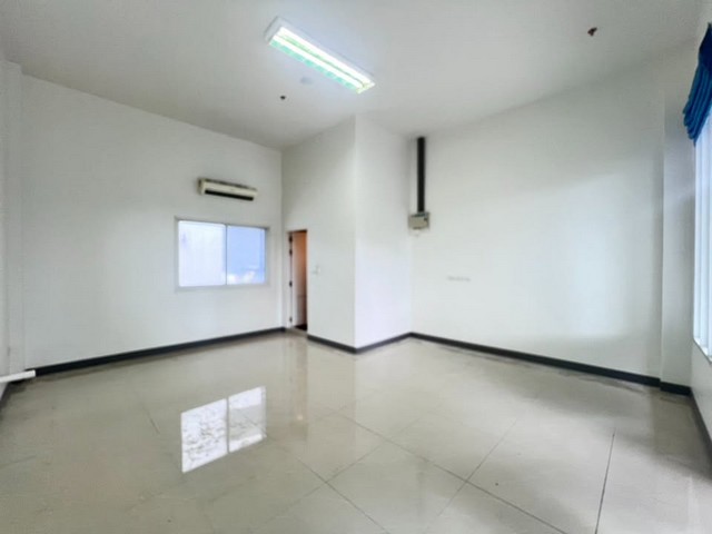 ขาย Shop ชั้นล่างในโครงการ Chapter One ราษฎร์บูรณะ พื้นที่ 27 ตร.ม. ชั้นล่าง เหมาะทำร้านค้า คาเฟ่ ร้านเสริมสวย มินิมาร์ท ออฟฟิศ ฯลฯ