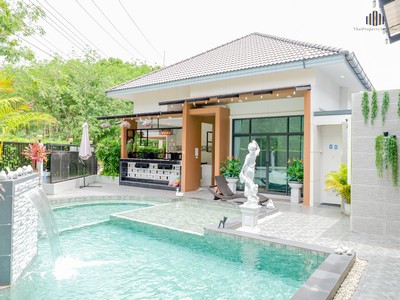 Rare Item! ขายบ้านสวยสไตล์รีสอร์ตกลางเมืองแกลง จัดเต็มทุกฟังก์ชัน  หลังเดียวใน MVP Riverside พร้อมสระ+สปา ที่จอด 5 คัน ขายขาดทุน!! 