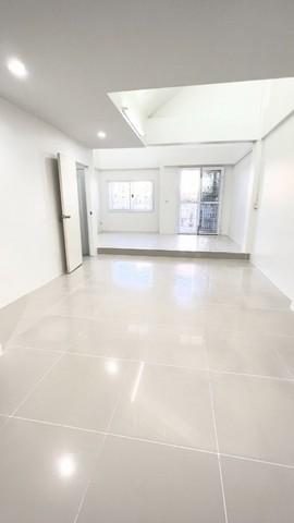 P976 ให้เช่า ทาวน์โฮม 4 ชั้น ถนนนวมินทร์ ซอยนวมินทร์ 77 โพธิ์แก้ว บางกะปิ รีโนเวทใหม่ ใกล้เดอะมอลล์บางกะปิ เลียบด่วน