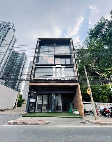 ขาย ขายอาคารสำนักงานติดพัฒนาการใกล้แยกคลองตัน ทำเลดีเหมาะทำธุรกิจ 2 คูหา ติดถนนพัฒนาการ,ใกล้ทางด่วน,Airport Link รามคำแหง , แยกพัฒ