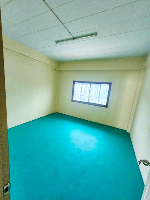 ม.เกษมบัณฑิต ร่มเกล้า 2กม. ใหม่ไม่เคยอยู่! MRTตลาดมีนบุรี 900ม. ติดถนนใหญ่ ให้เช่าอาคารพาณิชย์ 5ชั้น 25ตร.วา. 495ตร.ม.