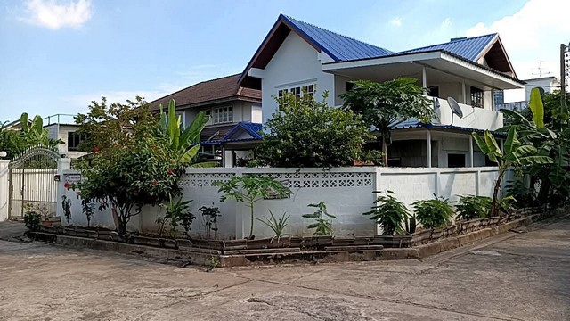 ขายบ้านเดี่ยว 2 ชั้นหลังมุม หมู่บ้านติวานนท์วิลล่า ใกล้ติวานนท์ 36 อำเภอเมือง จังหวัดนนทบุรี เนื้อที่ 83 ตารางวา