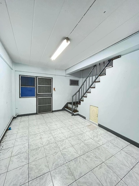 MRTมีนพัฒนา 1.2กม.รามคำแหง 171-182 ให้เช่าทาวน์เฮาส์ 2 ชั้น 20 ตร.วา.160 ตร.ม. เทคนิคมีนบุรี 1.5 กม. 3 นอน 3 น้ำ ตลาดน้ำขวัญเรียม 1.3 กม.