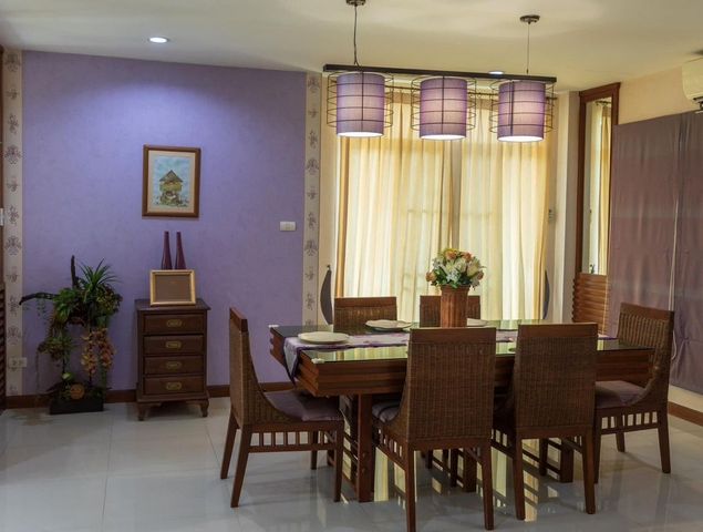 ขายด่วน 12.9 ล้าน 136.2 ตรว. #ลากูนน่าโฮม10 #สันทราย บ้านเดี่ยวหลังใหญ่ 2 ชั้น #เฟอร์นิเจอร์ครบ #หิ้วกระเป๋าพร้อมเข้าอยู่ได้เลย