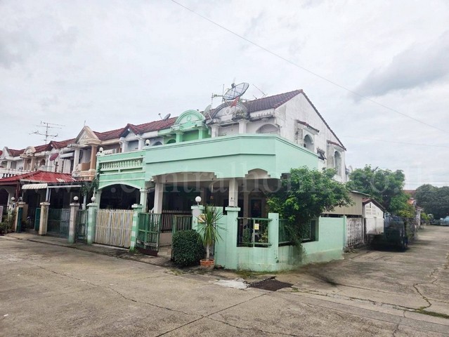 ทาวน์เฮ้าส์ 30 ตร.วา นันทนาการ์เด้น 2 ท่าอิฐ - รัตนาธิเบศร์ บางรักน้อย