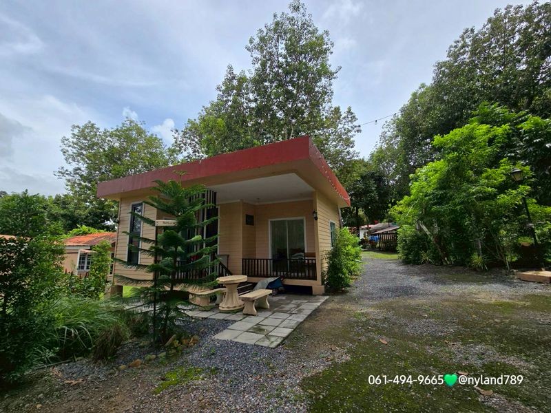 ขายที่ดินบนเนินเขา พร้อมสิ่งปลูกสร้าง 10 หลัง ต.สาริกา อ.เมืองนครนายก ติดถนน 2 ด้าน ใกล้โซนแหล่งท่องเที่ยว และเขื่อนขุนด่านปราการชล