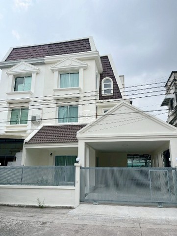 ขาย ศรีนครินทร์ แกรนด์ แมนชั่น / บ้านแฝด 3 ชั้น เนื้อที่ 45 ตร.ว. ใกล้ MRT สถานีศรีนุช 1 กม., ธัญญาพาร์ค, Max Value, London Street