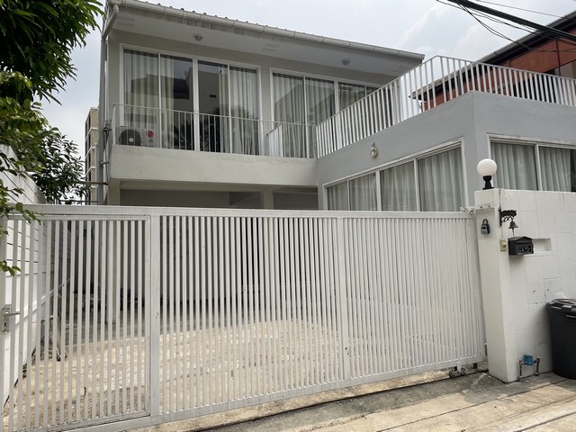 ให้เช่าบ้านเดี่ยว2ชั้นย่านสุทธิสาร รัชดา ห้วยขวาง ใกล้MRTสุทธิสาร ไม่รับสัตว์เลี้ยง ไม่รับจดทะเบียนบริษัท