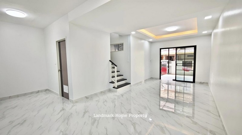 lN-049 ขายทาวน์โฮม 2 ชั้น พฤกษา66 คลอง1 ลำลูกกา รีโนเวทใหม่ ใกล้ตลาดไท เนื้อที่ 18.2 ตรว 3นอน 2น้ำ