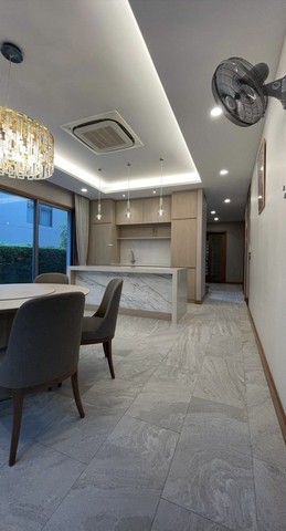 ให้เช่าบ้านเดี่ยว 2 ชั้น โครงการ Grand Bangkok Boulevard ศรีนครินทร์ เนื้อที่ 88 ตร.วา Built-in ทั้งหลัง สวนรอบบ้าน เหมา