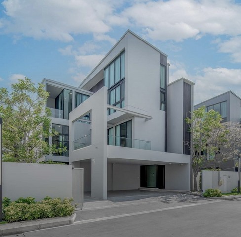 ให้เช่าบ้านเดี่ยว 3 ชั้น โครงการ Vive2 กรุงเทพกรีฑา เนื้อที่ 80 ตร.วา พร้อมลิฟท์ส่วนตัว ตกแต่งครบ หลังโรงเรียน Wellingto