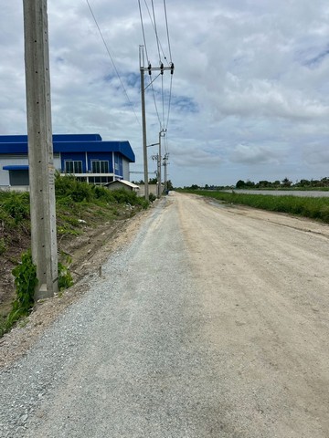 ขายที่ดินเปล่า เนื้อที่ 3-0-99 ไร่  ติดถนนกรุงเทพ-ชลบุรี สายไหม่