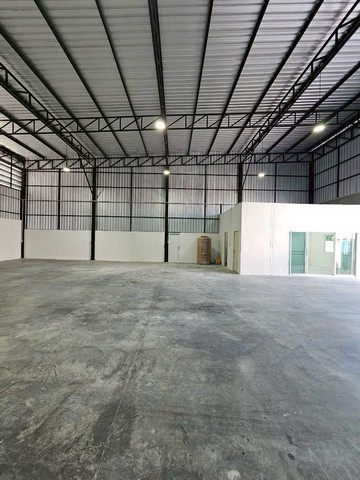 ให้เช่าโกดังอ่อนนุช 65 แยก 9 พื้นที่ใช้สอย 300 ตารางเมตร