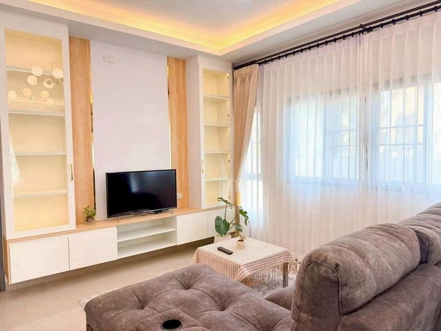 ให้เช่าบ้านใหม่ 2 ชั้น สไตล์โมเดิร์นนอร์ดิก ทำเลดี รับสัตว์เลี้ยง ป่าแดด