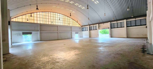 กระทุ่มล้ม 15-21 ให้เช่าโกดังไร้เสา โลตัส พุทธมณฑลสาย 4 1.4กม. 175 ตร.วา .700 ตร.ม.  ทำเลดี ตลาดเสรี สาย5  ม.ธนบุรี 3.3 กม. 2นอน 2 น้ำ 