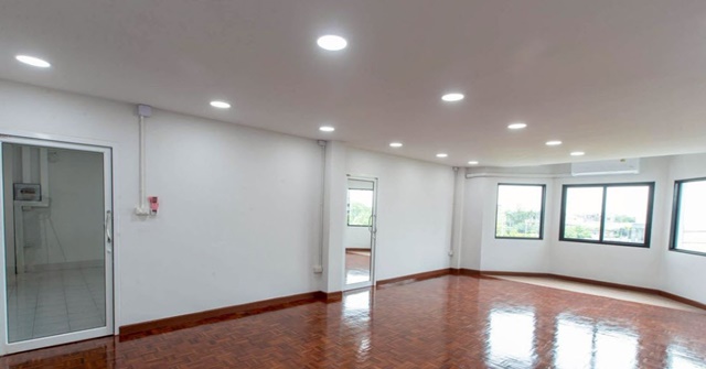 4นอน รร.ราชวินิต มัธยม 200 ม. BTS ราชเทวี 1.75กม. ตลาดประตูน้ำ 3.5 กม. ให้เช่าอาคารพาณิชย์ 3 ชั้น 2 คูหาติดกัน 437ตร.ม. 37 ตร.วา.