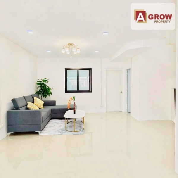 หมู่บ้านพฤกษา 18 ซอยแก้วอินทร์ บ้านต้นโครงการ เดินทางสะดวก รีโนเวทใหม่ พร้อมอยู่