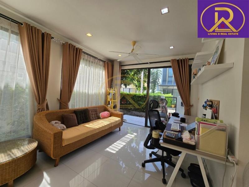 ขายด่วน! ลดกว่า6แสน!! บ้านแฝด สไตล์บ้านเดี่ยว 2 ชั้น แต่งสวย เฟอร์ฯครบพร้อมเข้าอยู่ หมู่บ้าน The Shadi บายพาส-ชลบุรี