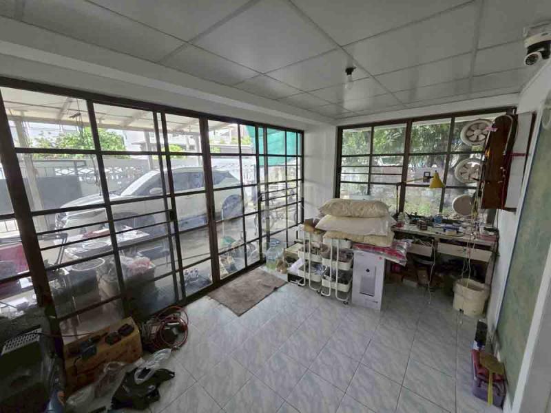 บ้านเดี่ยว 2 ชั้น หมู่บ้าน โอฬาร 2 นวมินทร์ 81