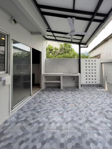 ให้เช่าโฮมออฟฟิศ 3 ชั้น 27 ตรว. หมู่บ้านชาลิสา ลาดพร้าววังหิน 34 ใกล้ MRT ภาวนา