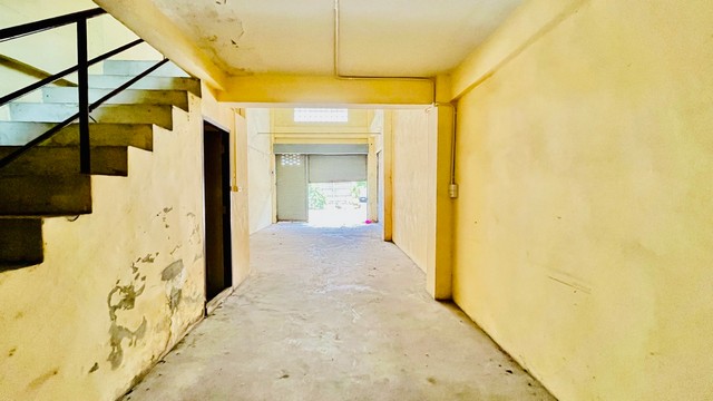 P1 อาคารพาณิชย์ หมู่บ้านเอสดี ติดถนนเศรษฐกิจ สมุทรสาคร