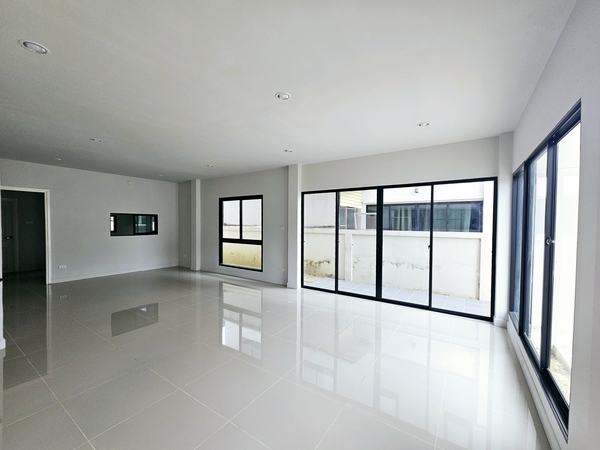 ขายบ้านแฝดสไตล์บ้านเดี่ยว ทำเลรังสิต คลอง 7 :: ม.เลอวิลล์ 41.8 ตร.ว. 3 ห้องนอน 3 ห้องน้ำ 2 ที่จอดรถ