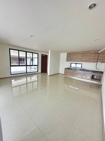 ขายบ้านเดี่ยว 3 ชั้น สุดคุ้ม! ในโครงการ AQ Arbor สวนหลวง ร.9