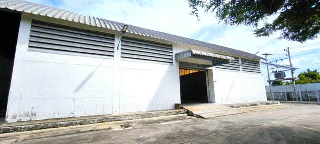 โลตัส พุทธมณฑลสาย 4 1.4กม.กระทุ่มล้ม 15-21 ให้เช่าโกดังไร้เสา 175 ตร.วา .700 ตร.ม.  ทำเลดี ตลาดเสรี สาย5  ม.ธนบุรี 3.3 กม. 2นอน 2 น้ำ